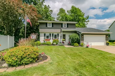 397 Connie Court, Eastlake, OH 44095 - Photo 2