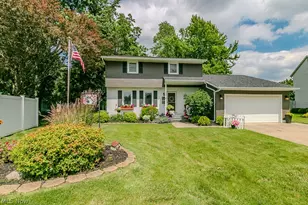 397 Connie Ct, Eastlake, OH 44095 - Photo 2