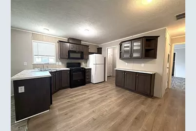 144 Virginia Avenue, Elyria, OH 44035 - Photo 2