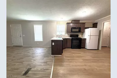 144 Virginia Avenue, Elyria, OH 44035 - Photo 8