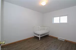 2327 Bel Aire Ln, Youngstown, OH 44514 - Photo 14