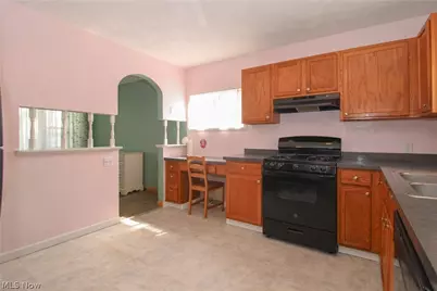 2327 Bel Aire Lane, Youngstown, OH 44514 - Photo 8