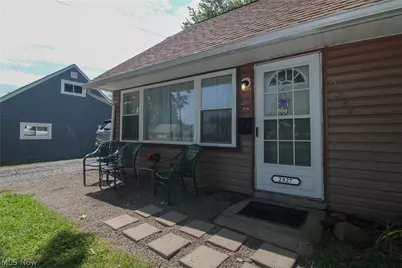 2327 Bel Aire Lane, Youngstown, OH 44514 - Photo 2