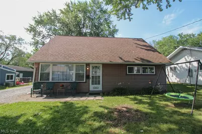 2327 Bel Aire Lane, Youngstown, OH 44514 - Photo 1