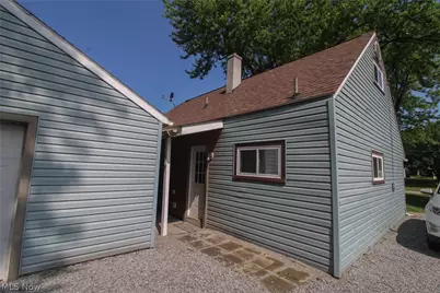2327 Bel Aire Lane, Youngstown, OH 44514 - Photo 24