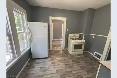 8910 Harris Avenue, Loveland, OH 44104 - Photo 16