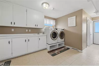 3107 E Erie Avenue, Lorain, OH 44052 - Photo 18