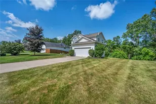 4874 Gateway Dr, Medina, OH 44256 - Photo 2