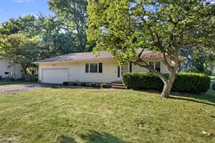 1903 Graham Rd, Stow, OH 44224 - Photo 2