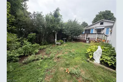 1088 Beachview Road, Willoughby, OH 44094 - Photo 18