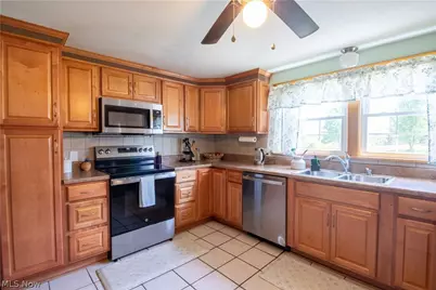 10381 Portage Street NW, Canal Fulton, OH 44614 - Photo 6