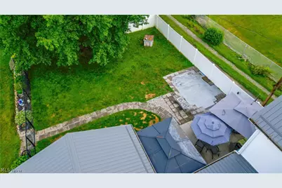 418 E Tuscarawas Avenue, Gnadenhutten, OH 44629 - Photo 48
