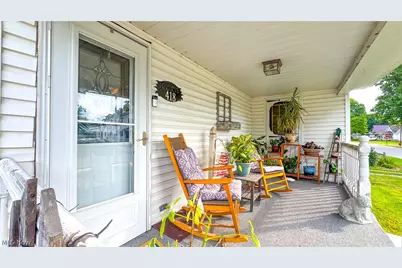 418 E Tuscarawas Avenue, Gnadenhutten, OH 44629 - Photo 40