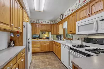 17590 Vermont Street, Grafton, OH 44044 - Photo 16