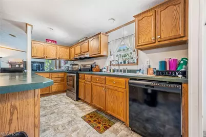 7022 Bluebird Road NW, East Canton, OH 44730 - Photo 12