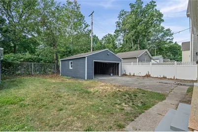 12028 Wade Park Avenue, Loveland, OH 44106 - Photo 10