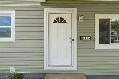 2116 25th Street NE, Canton, OH 44705 - Photo 4