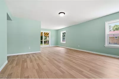2116 25th Street NE, Canton, OH 44705 - Photo 8