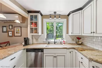 220 N Hambden Street, Chardon, OH 44024 - Photo 14