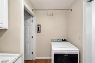 220 N Hambden St, Chardon, OH 44024 - Photo 20
