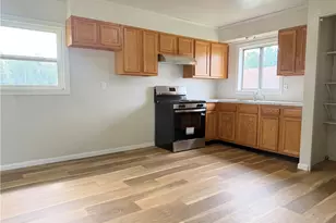 591 Chestnut St, Newcomerstown, OH 43832 - Photo 10