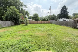 591 Chestnut St, Newcomerstown, OH 43832 - Photo 6