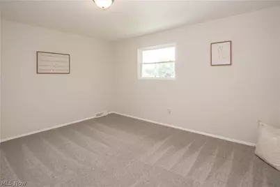 36473 Lake Shore Boulevard, Eastlake, OH 44095 - Photo 14