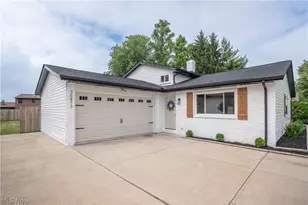 36473 Lakeshore Blvd, Eastlake, OH 44095 - Photo 2