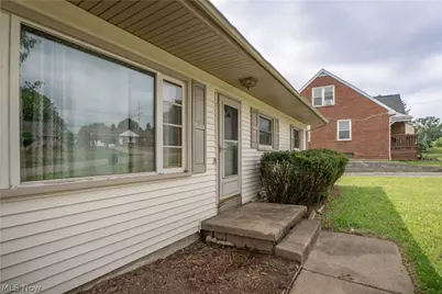 158 Miles Avenue NW, Canton, OH 44708 - Photo 2