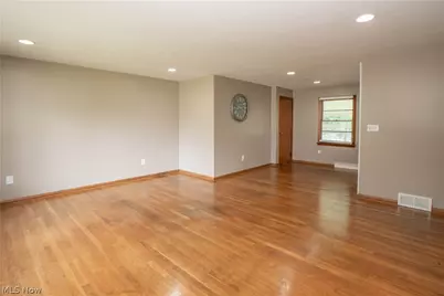 158 Miles Avenue NW, Canton, OH 44708 - Photo 6