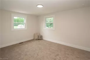 5550 Easton St, Louisville, OH 44641 - Photo 14