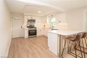 5550 Easton St, Louisville, OH 44641 - Photo 6
