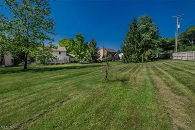 4325 Larchwood Circle NW, Canton, OH 44718 - Photo 6