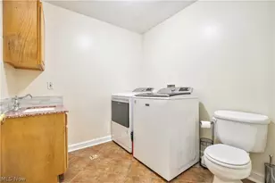 545 E Maple St, Hartville, OH 44632 - Photo 18