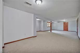 545 E Maple St, Hartville, OH 44632 - Photo 26