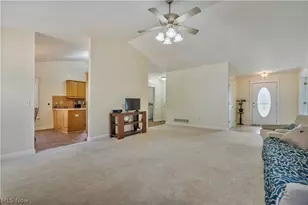 545 E Maple St, Hartville, OH 44632 - Photo 8