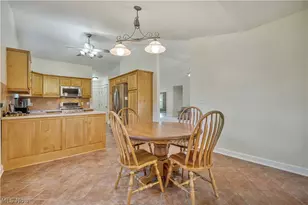 545 E Maple St, Hartville, OH 44632 - Photo 14
