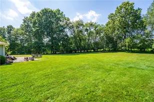 545 E Maple St, Hartville, OH 44632 - Photo 30