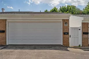 2034 Carlile Dr, Uniontown, OH 44685 - Photo 34