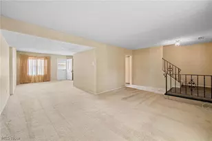 2034 Carlile Dr, Uniontown, OH 44685 - Photo 16