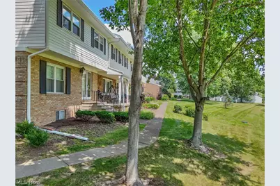2034 Carlile Drive, Uniontown, OH 44685 - Photo 4