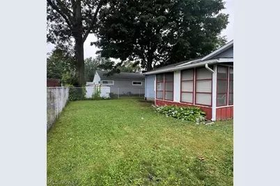 289 Middlefield Drive, Akron, OH 44312 - Photo 8
