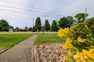 1099 Lake Rd, Conneaut, OH 44030 - Photo 32