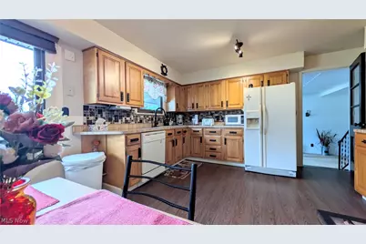 1099 Lake Road, Conneaut, OH 44030 - Photo 4