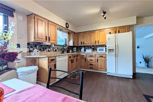 1099 Lake Rd, Conneaut, OH 44030 - Photo 4