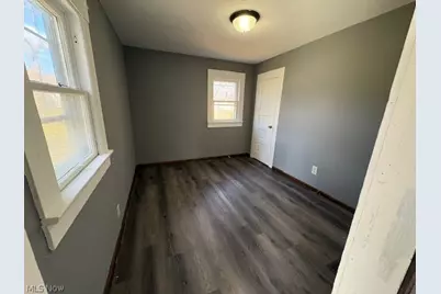 566 Sumner Street, Akron, OH 44311 - Photo 6