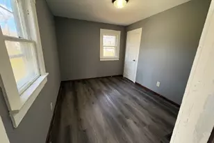 566 Sumner St, Akron, OH 44311 - Photo 6