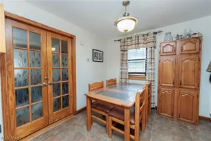 2774 W Royalton Rd, Grandview Heights, OH 44147 - Photo 14