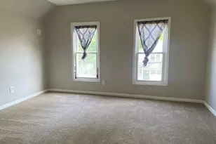375 Lillian St, Akron, OH 44307 - Photo 8