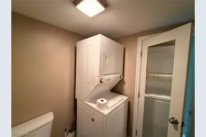 245 & 249 Henderson Street, Barnesville, OH 43713 - Photo 12